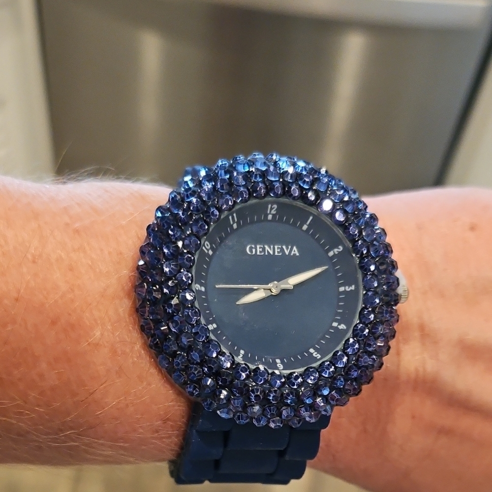 Geneva Blue Smartwatch with Rotating Bezel and Digital Display